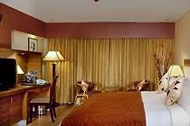 Fortune Select Vallabha Hotell Hyderabad Exteriör bild
